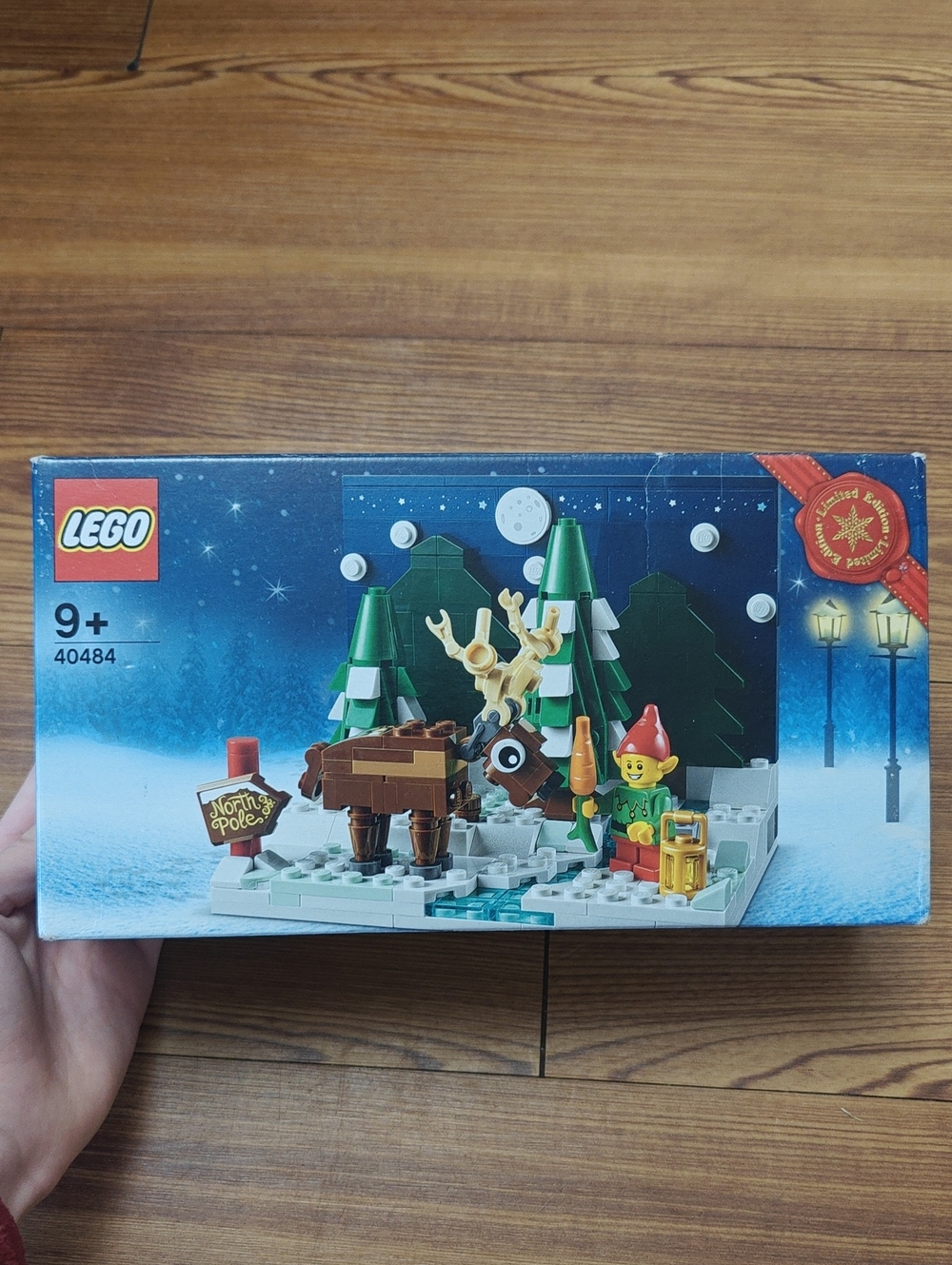 Limited Edition Santa's Front Yard Set 40484